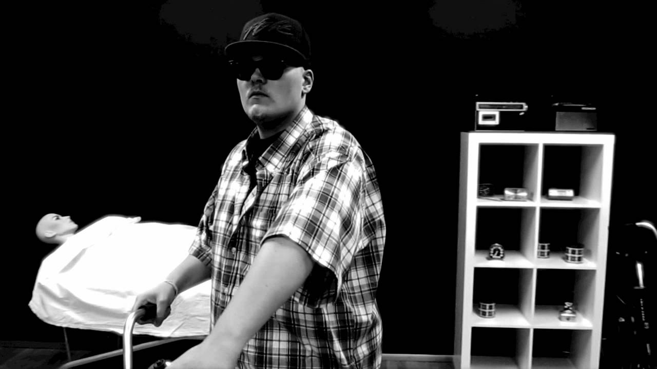 Kirka Rapitzin - Ennen Uskoin Feat.Janne Laurila (Official Music Video)