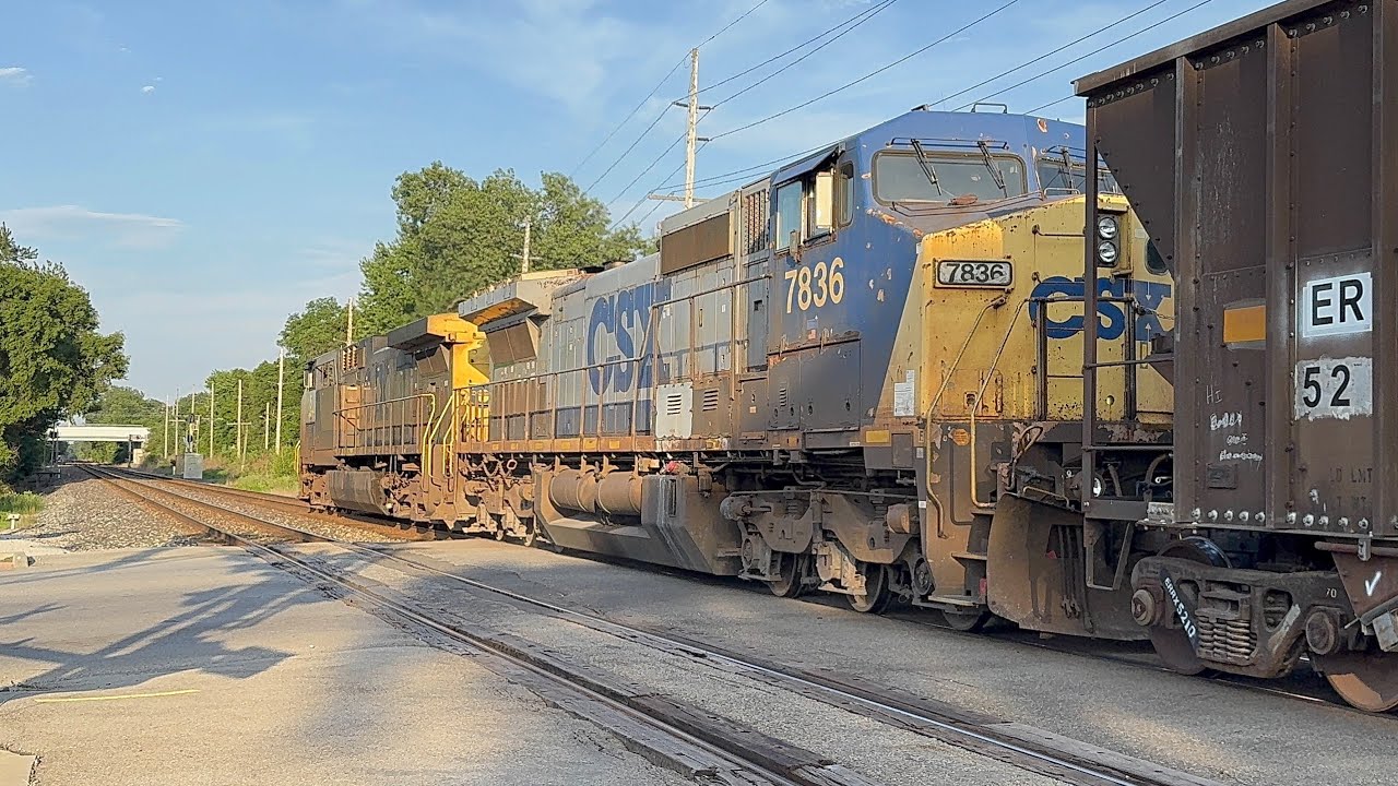 CSXT 5 and YN2 Dash a lead a manifest at Miller Beach! - YouTube