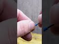 Lifehack! Wie kann man einen kleinen Bohrer einfach einspannen? #short