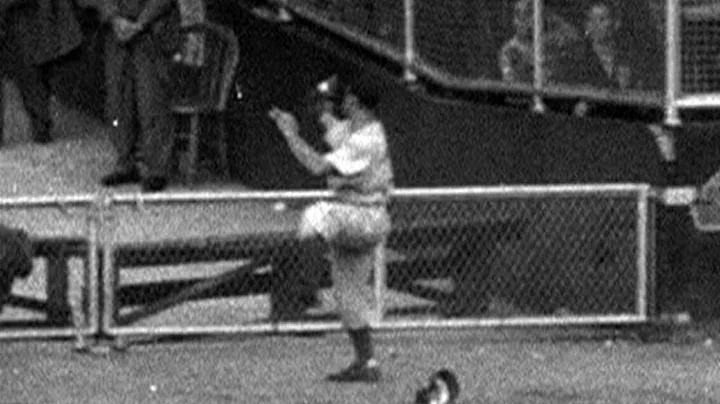 1947 WS Gm6: Al Gionfriddo robs Joe DiMaggio of ho...