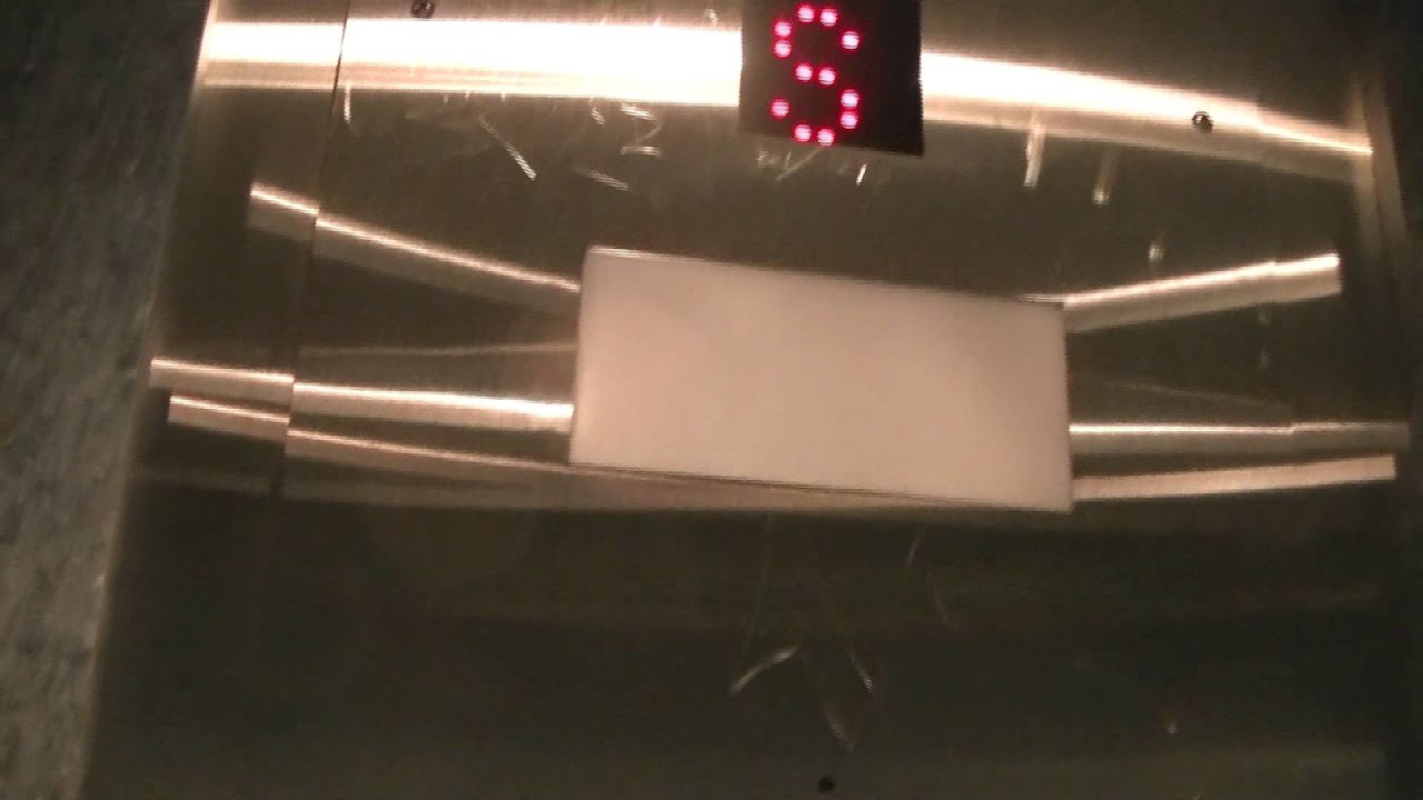 (retake) Montgomery/Fujitec-Richmond hydraulic elevator @ Waterfront SeaBus terminal