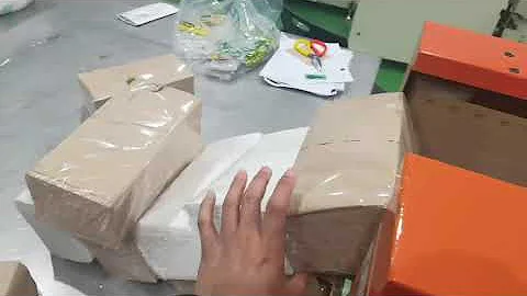 Good Price full servo napkin tissue/serviette paper packing machine to pack 1-2-3 stacks/bag