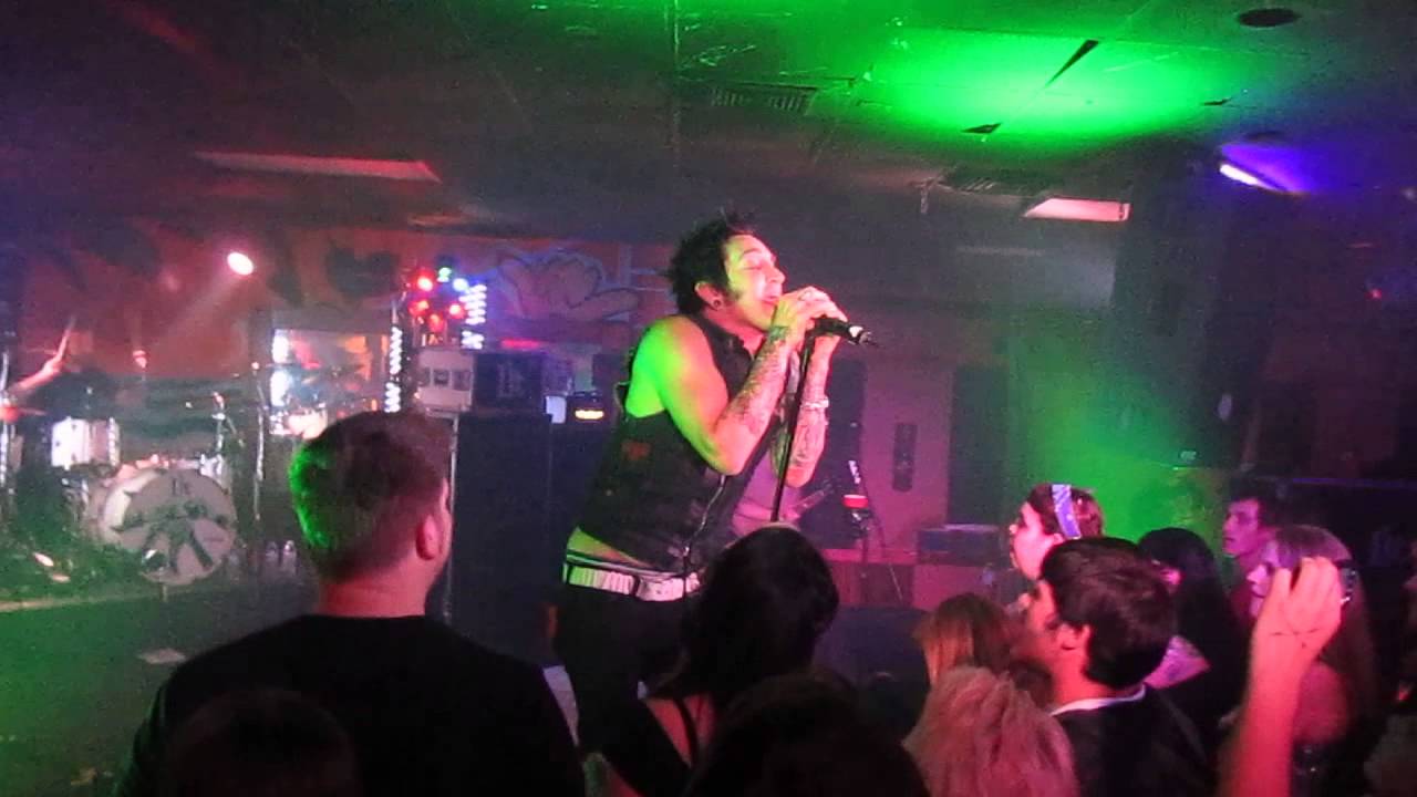 Lit Lipstick and Bruises (Shaka's VA Beach, 10/10/12) YouTube