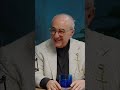 Как работать с человеком, который не реагирует на комплименты? #shorts