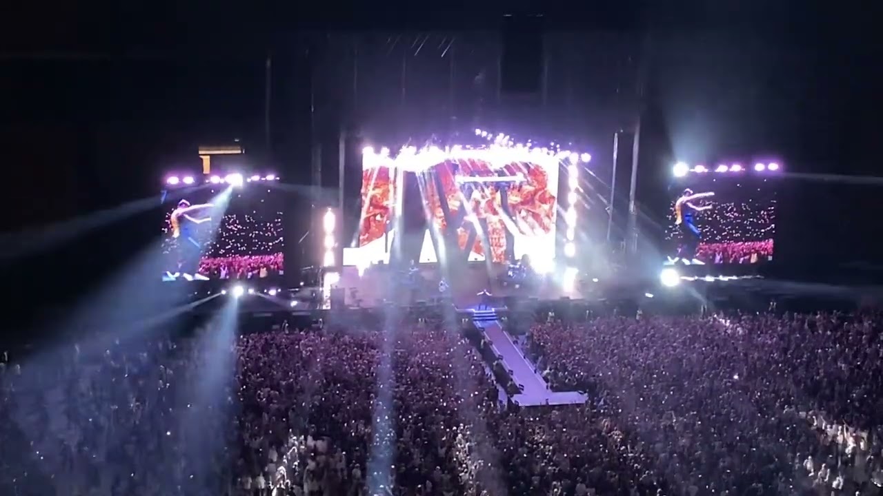 Depeche Mode Enjoy the silence live in Milano 2023 Memento Mori tour 2023