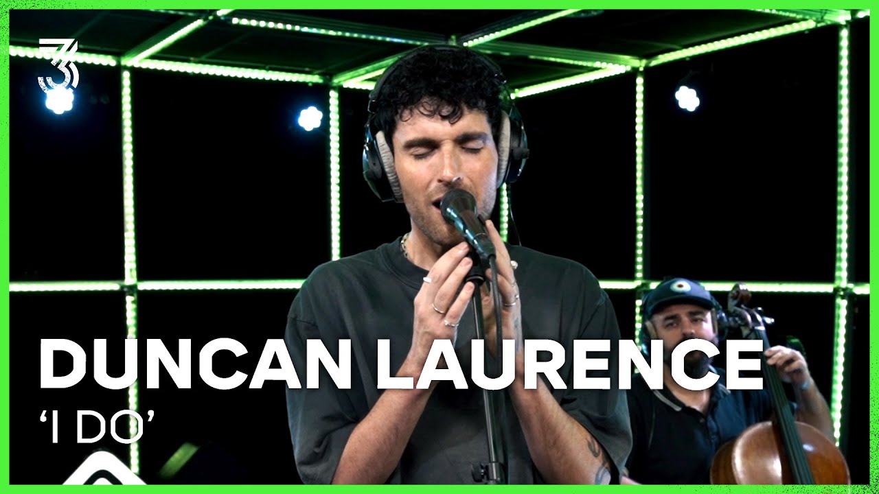 Duncan Laurence live met Douwe Bobcover ‘I Do’ 3FM Live Box NPO