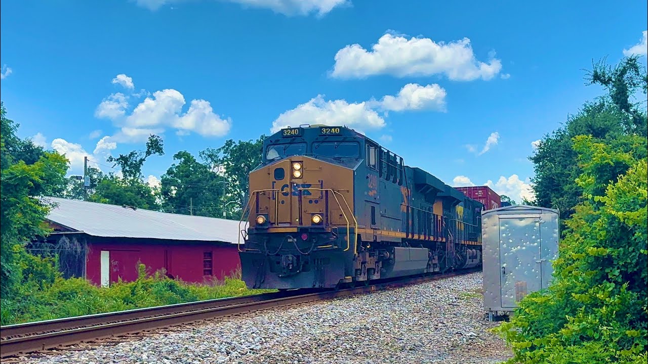 CSX I025-26 with CSXT ES44AH 3240 leading with a nice NF K5HL 2PC on 06 ...