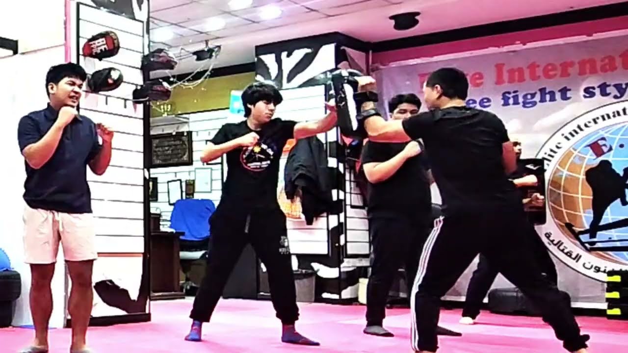 Filipino Boxing mitts training - basic panuntukan combo drill