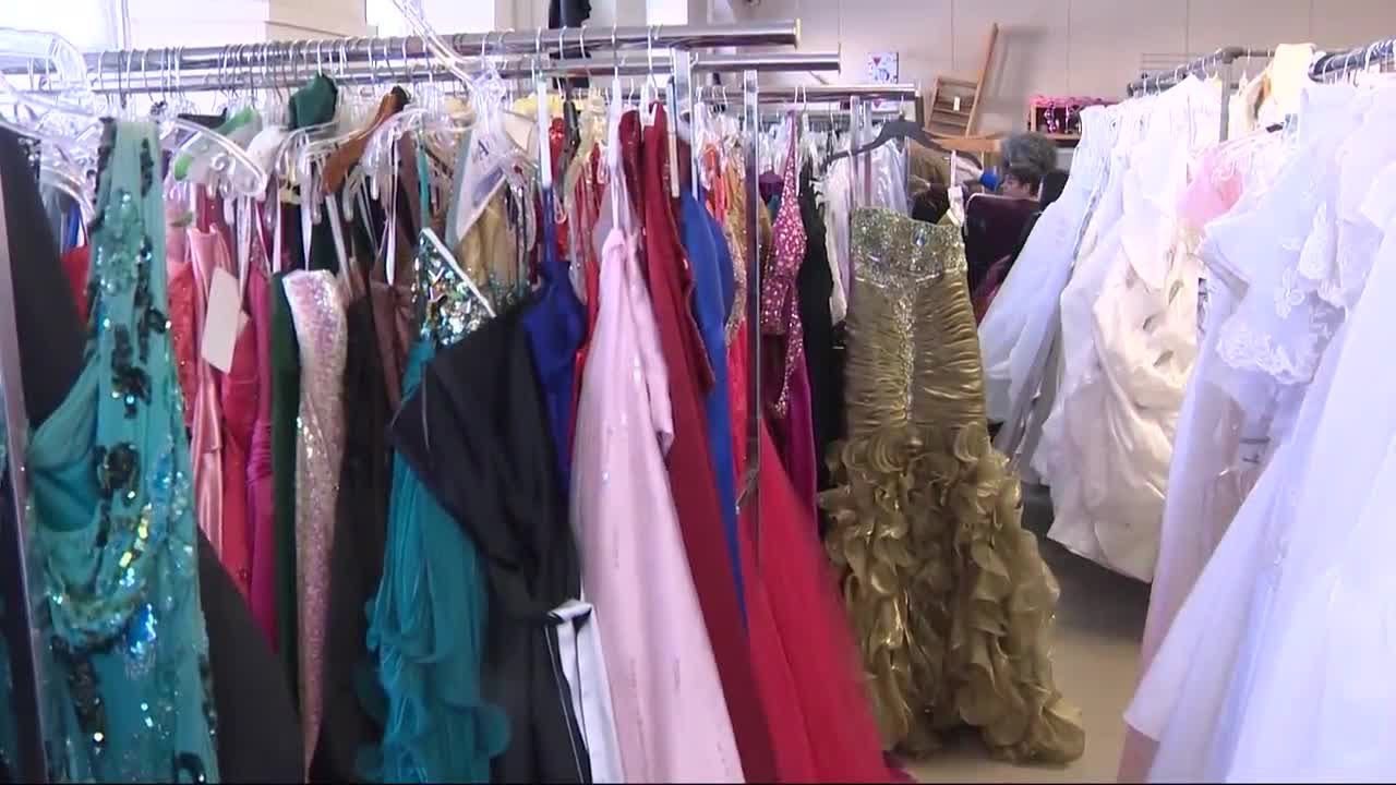 mankato prom dress shops Glitz Prom