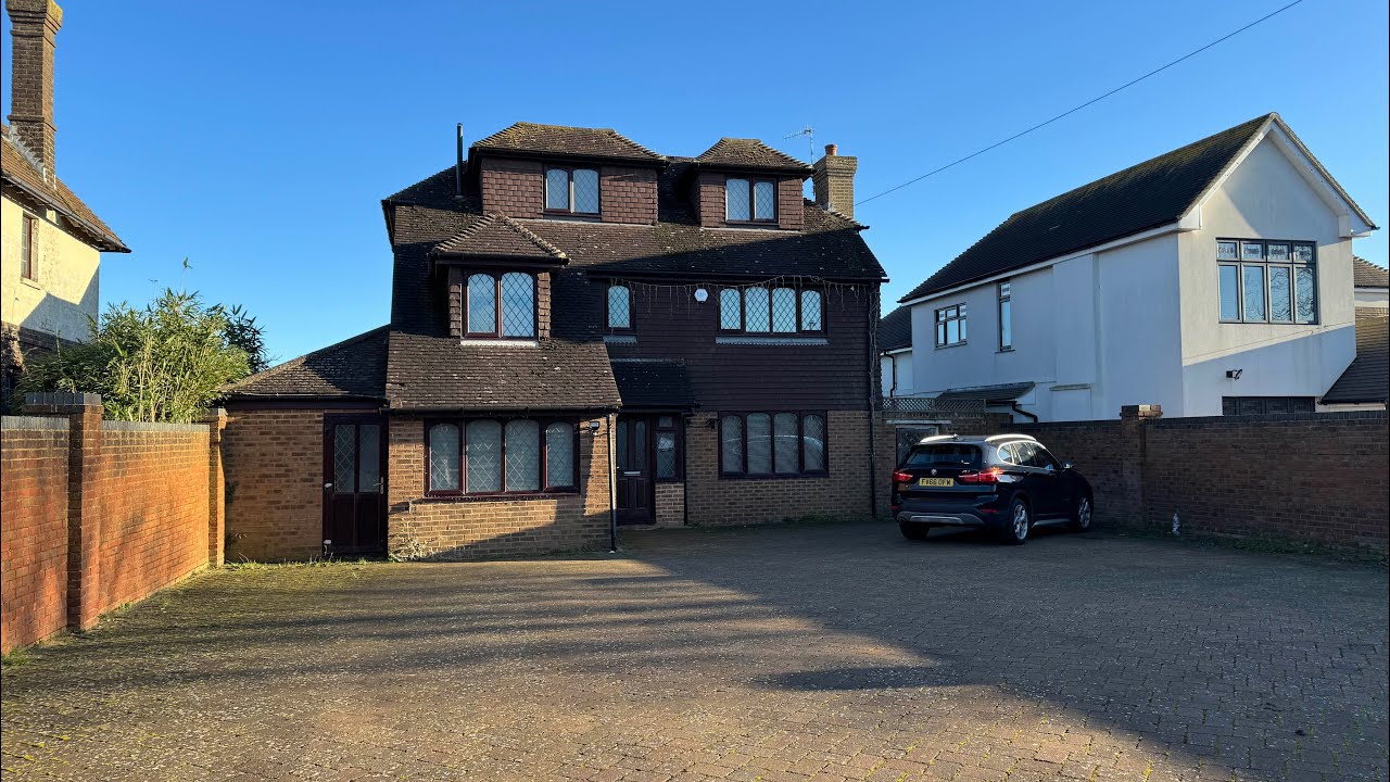 For Sale: Harley Shute Road, St. Leonards. 5 Bedroom Detached House