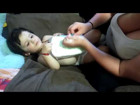 Bébé Jason Diaper Change