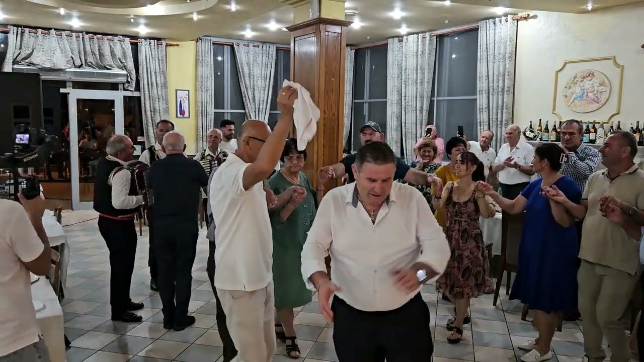 Zharrnec 2024. Vaske Curri & Grupi Sazeve Myzeqeja me ftese nga Adriatiku dedikuar Babait Thoma Vodo