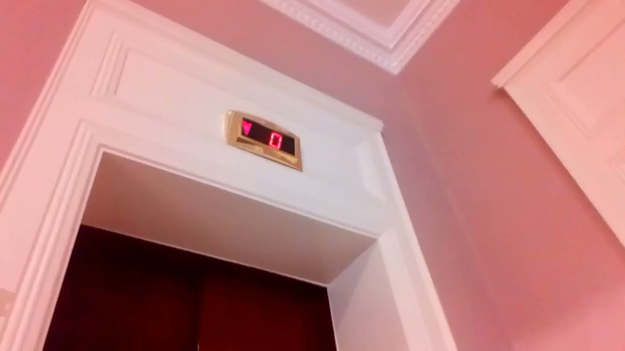 Otis 2000 H Lift- Knockranny House Hotel, Westport