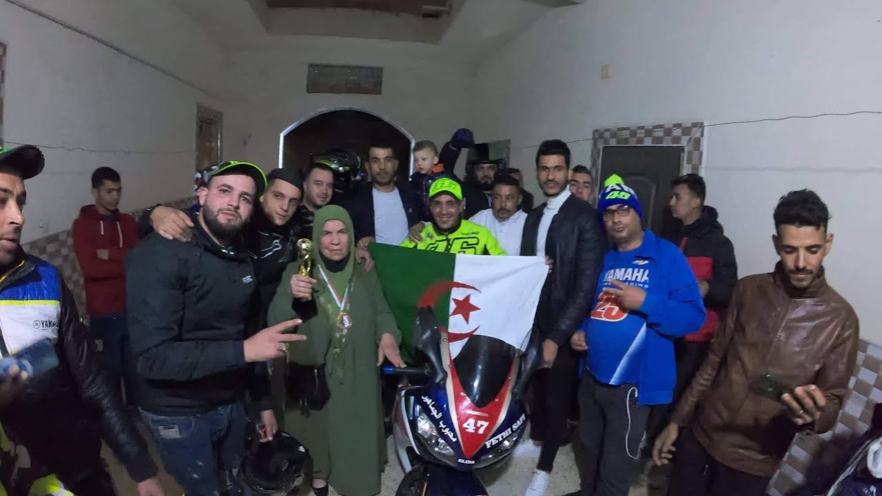 تكريم والدة خونا يوسف آنفا آنافا في أولاد جلال سيدي خالد 🎊🏆🥇شرفت الجزائر يا بطل🏆🥇❤🏍🏍🇩🇿
