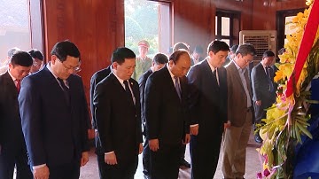 Thủ tướng Nguyễn Xuân Phúc dâng hương tưởng niệm Chủ tịch Hồ Chí Minh tại Khu di tích Kim Liên