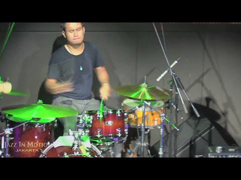 Gugun Blues Shelter - High Life @ Motion Blue Jakarta 28/5/16 [HD]
