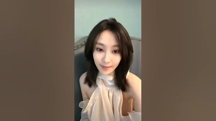 颜值主播性感衣服不慎露点-Girl Nipslipped while live streaming. - 天天要闻