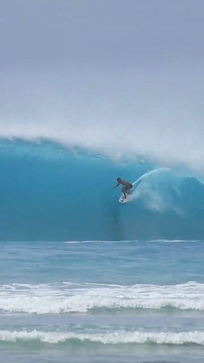 Big wave at the Mentawais!