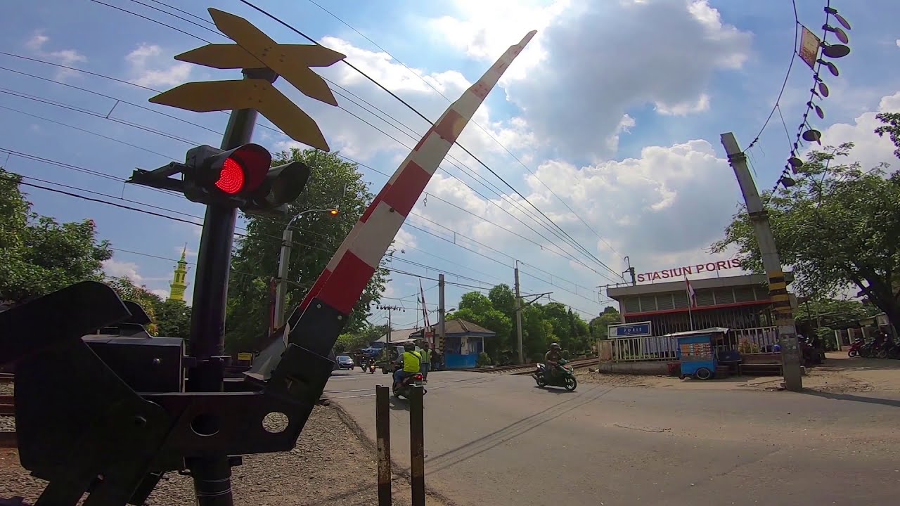 DENTUMAN MEGATANK MISTERIUS | Inilah Perlintasan Kereta Yang Bersuara Aneh Dijalur Brownline