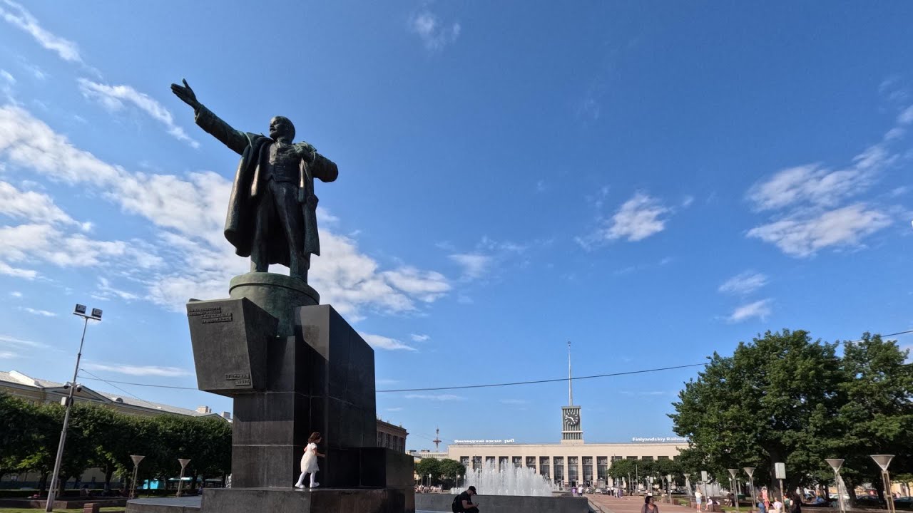 Sunny Walk in Saint Petersburg 🇷🇺 | Finland Station to Summer Garden via Liteyny Bridge