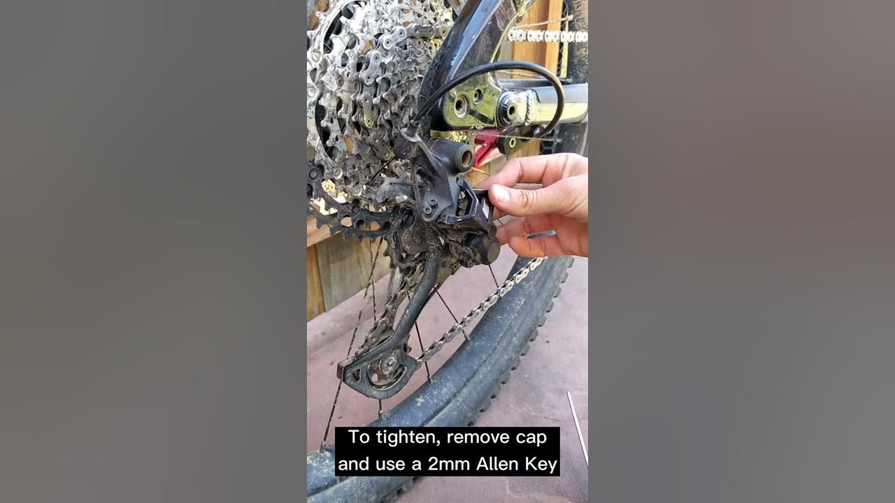 How does a "clutch" derailleur work?! shorts YouTube