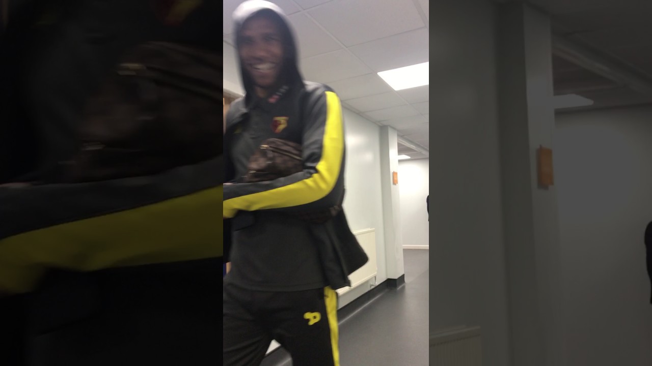 Capoue reaction to my hairstyle