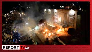 Berisha protestë vetëm me militantë/ Molotovë drejt Kryeministrisë dhe efektivëve te Kuvendi