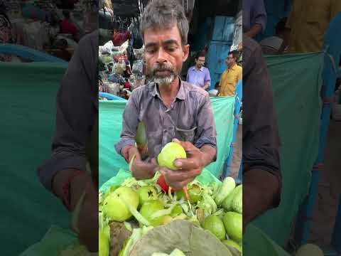 Superfast Salad Cutting Skills by Hardworking Kolkata Man