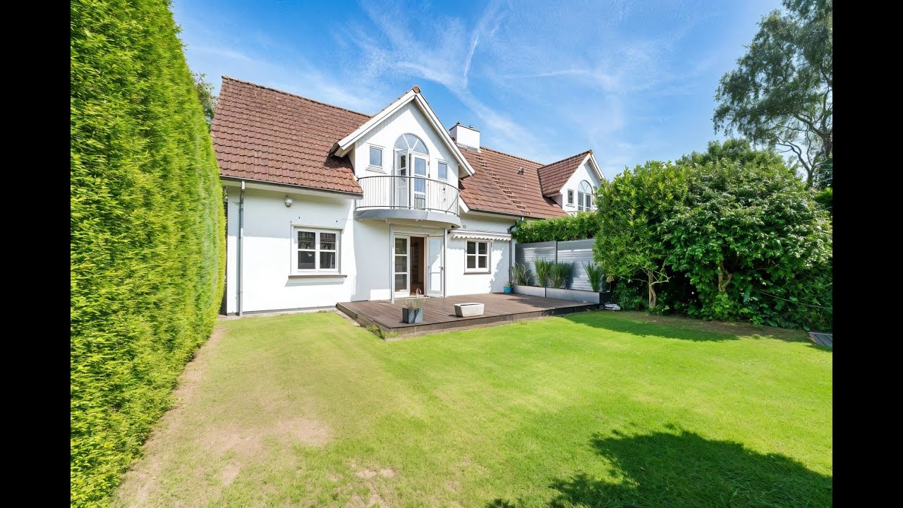 RESERVIERT! Exklusive Doppelhaushälfte mit Garten und Carport in