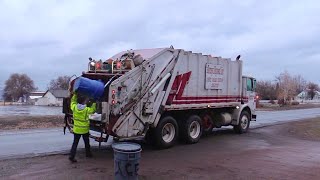 Burney Disposal - 1996 Leach 2RII on Manual Garbage