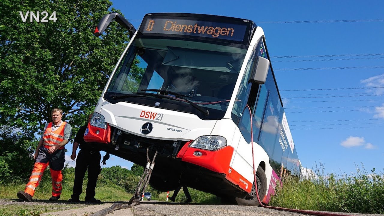 29.05.2019 - VN24 - Водитель автобуса потерялся - Автобус приземлился в канаве.