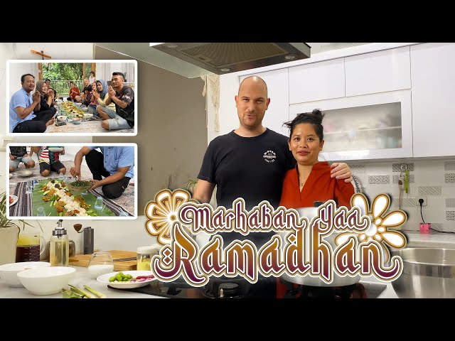 Bapak bule masak untuk CUCURAK Ramadhan :) class=