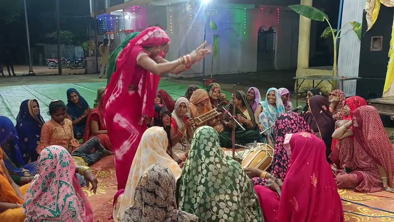 बुंदेली भजन प्रोग्राम//🌷 महिलाओं के भजन सिंगपुर गंजन 🎉 देहाती भजन बुंदेली प्रोग्राम 