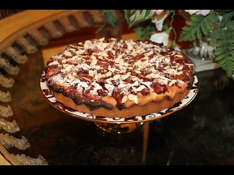 Видео рецепт Сливовый пирог с ореховой посыпкой