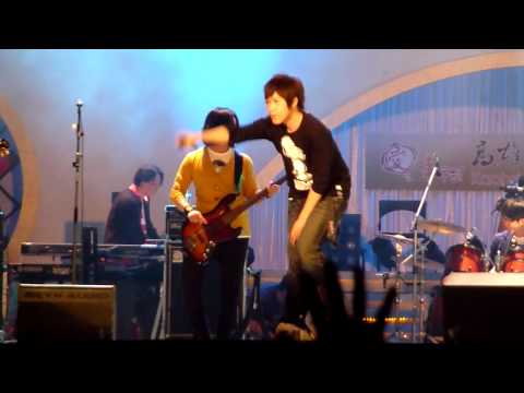 20100307高雄燈會藝術節~五月天-DNA~