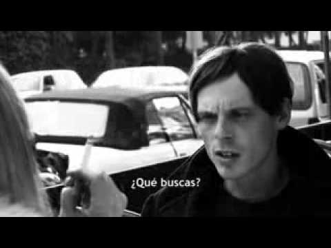 Trailer de BUSCANDO UN BESO A MEDIANOCHE (In searc...