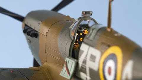 Hachette Partworks : Spitfire MK.1a : 1/18 Scale Model : Step By Step Video Build : Episode.1
