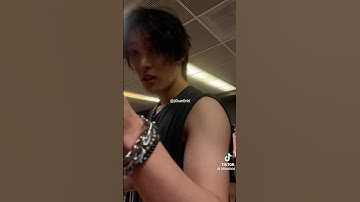 HES SO FLIRTYY😏😭#mingi#ateez#kpop#relatable#trending#hot#shorts