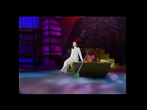 Video Chuyen tinh co lai do ben ha - Thuy Hang - youtube