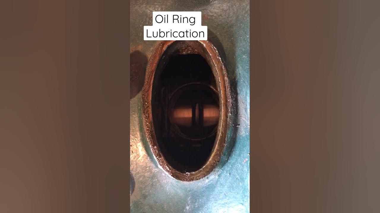 Steam engine crankshaft slinger ring oil lubrication system in action