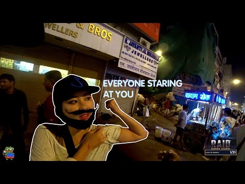 I bought a fake beard (Mumbai street markets) | India 🇮🇳