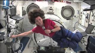 Laying Flat in Zero G - Amazing Video