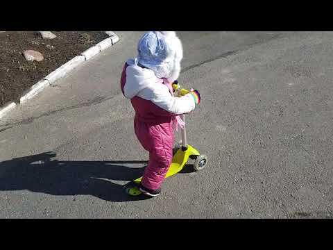 Самокат Globber Evo 4 в 1 Lights. Первая прогулка.