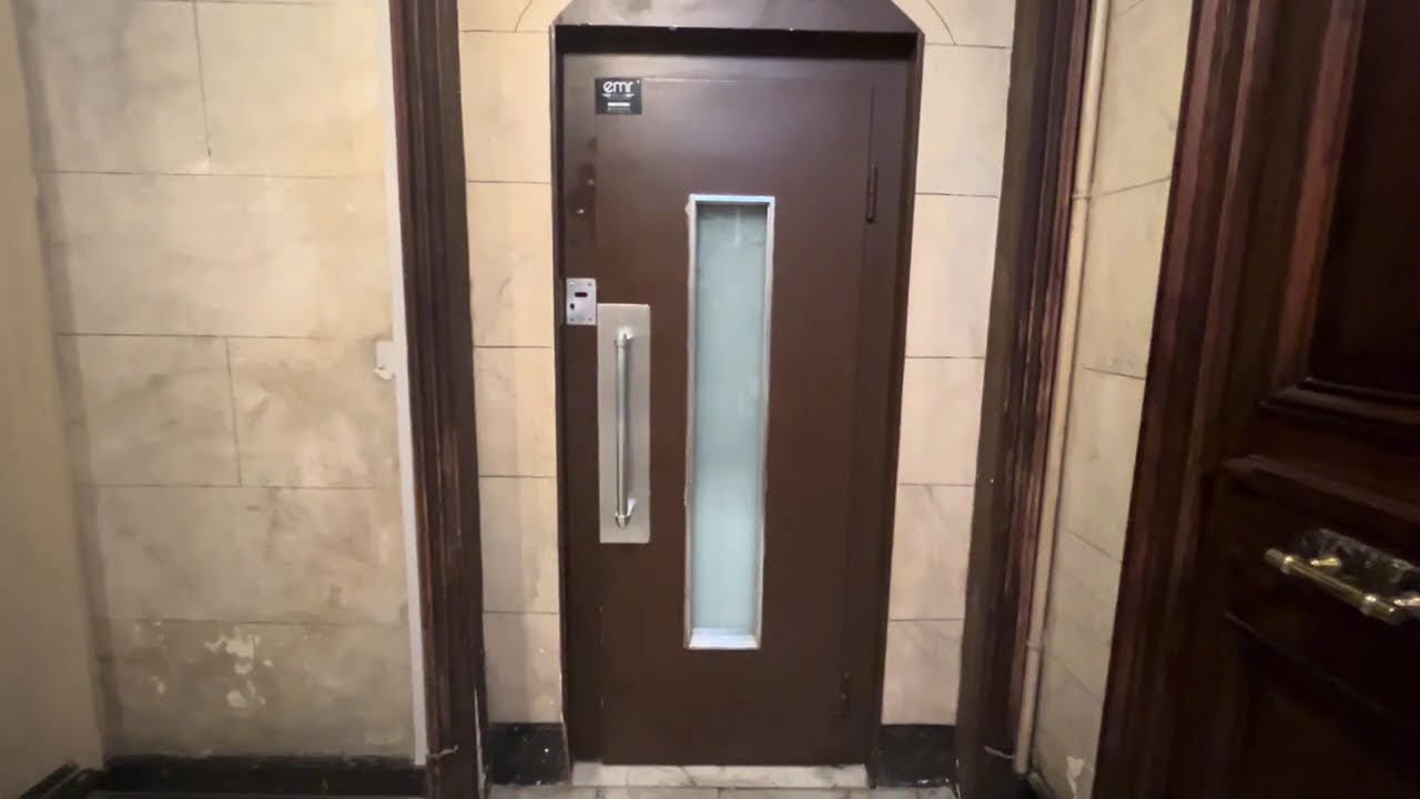 Ascenseur Schindler - Boulevard Carabacel, Nice, France