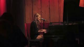 Miniatura de vídeo de "You Bring Me Luck - Athena Andreadis Live in New York"