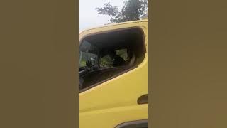 Antrian mobil ayam yang menggila dahsyatnya antrian peminat ayam negeri