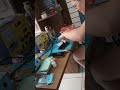 Mulher também sabe consertar celular