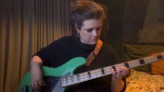 Khruangbin - White Gloves Bass Cover