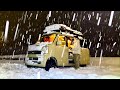 豪雪の24時間。警報レベルの大雪で初めての車中泊。