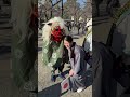 獅子舞に噛んで貰いました!とっても嬉しい!幸せです!🦁🇯🇵